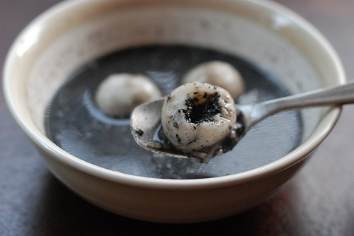 Black sesame soup